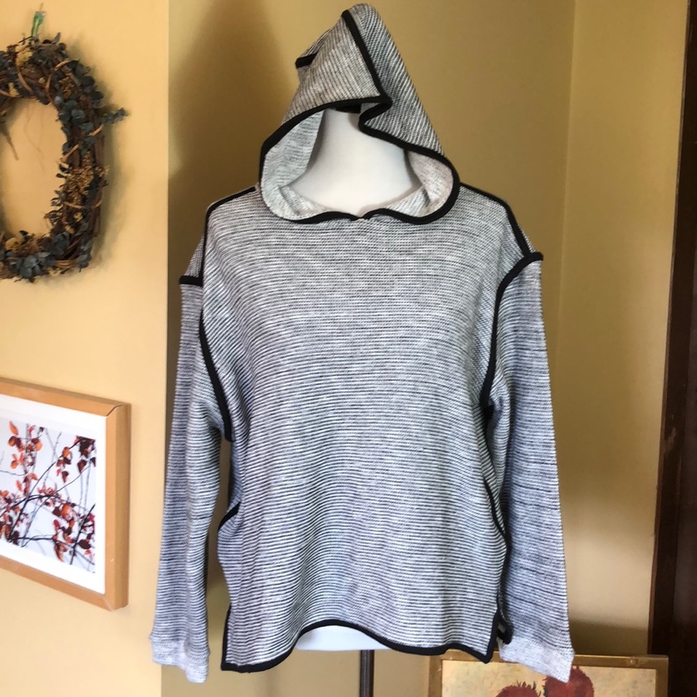 21 Men American Brand Size LARGE hoodie $139 NEW